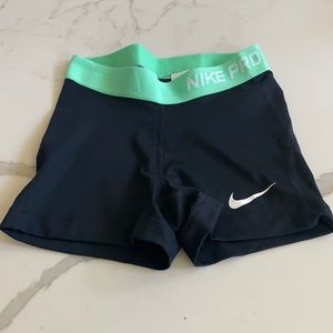 Nike dri-fit training shorts size XS
